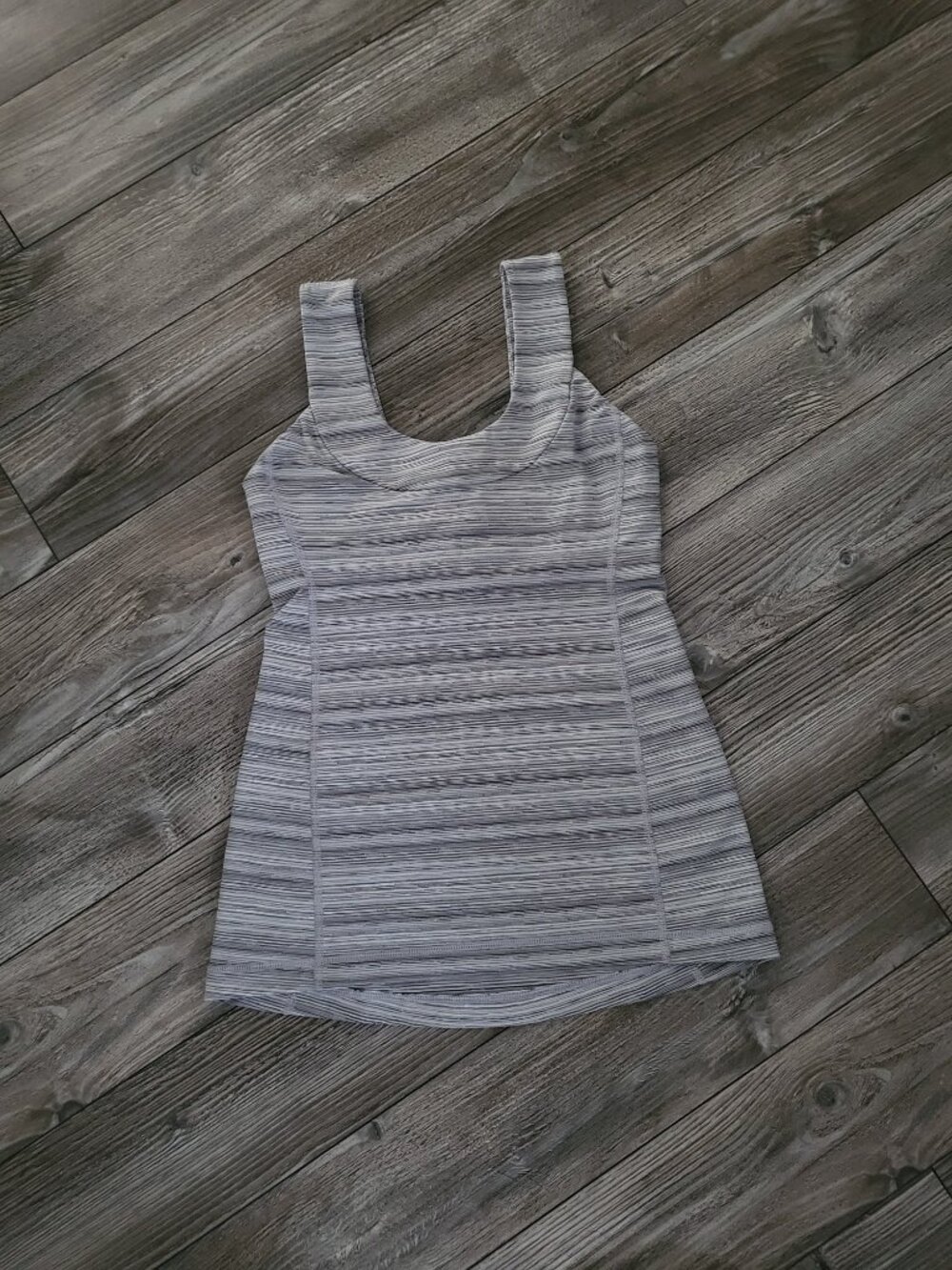 Lululemon Vintage Made in Canada Striped Gray Scoop Neck Tank Size 4 - Picture 6 of 9